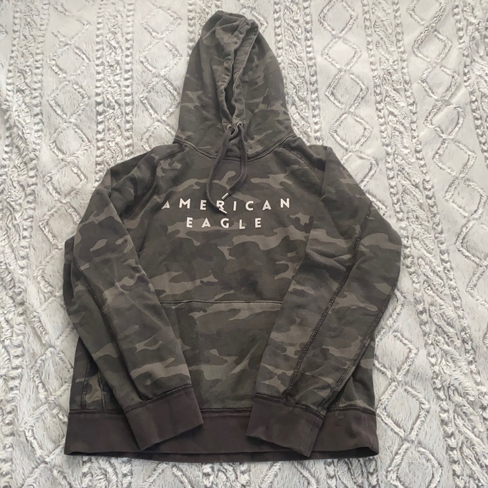 camo american eagle sweatshirt